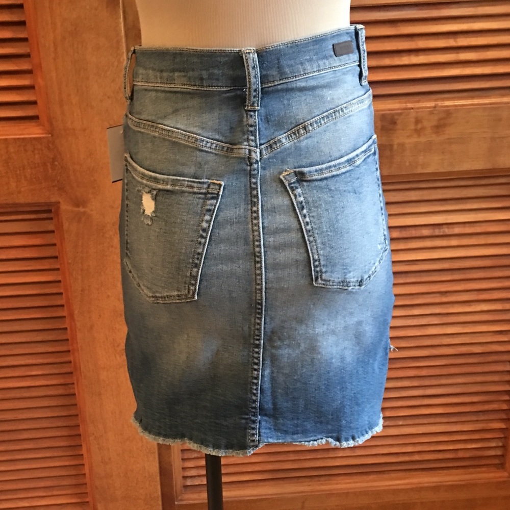 FINAL🔥NWT🔥 stretch distressed denim frayed skirt - Picture 5 of 8